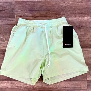 Lululemon Pool Short 5” XS